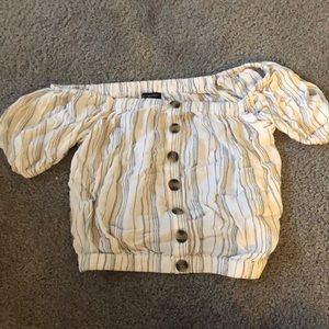 Super cute American eagle shirt!!